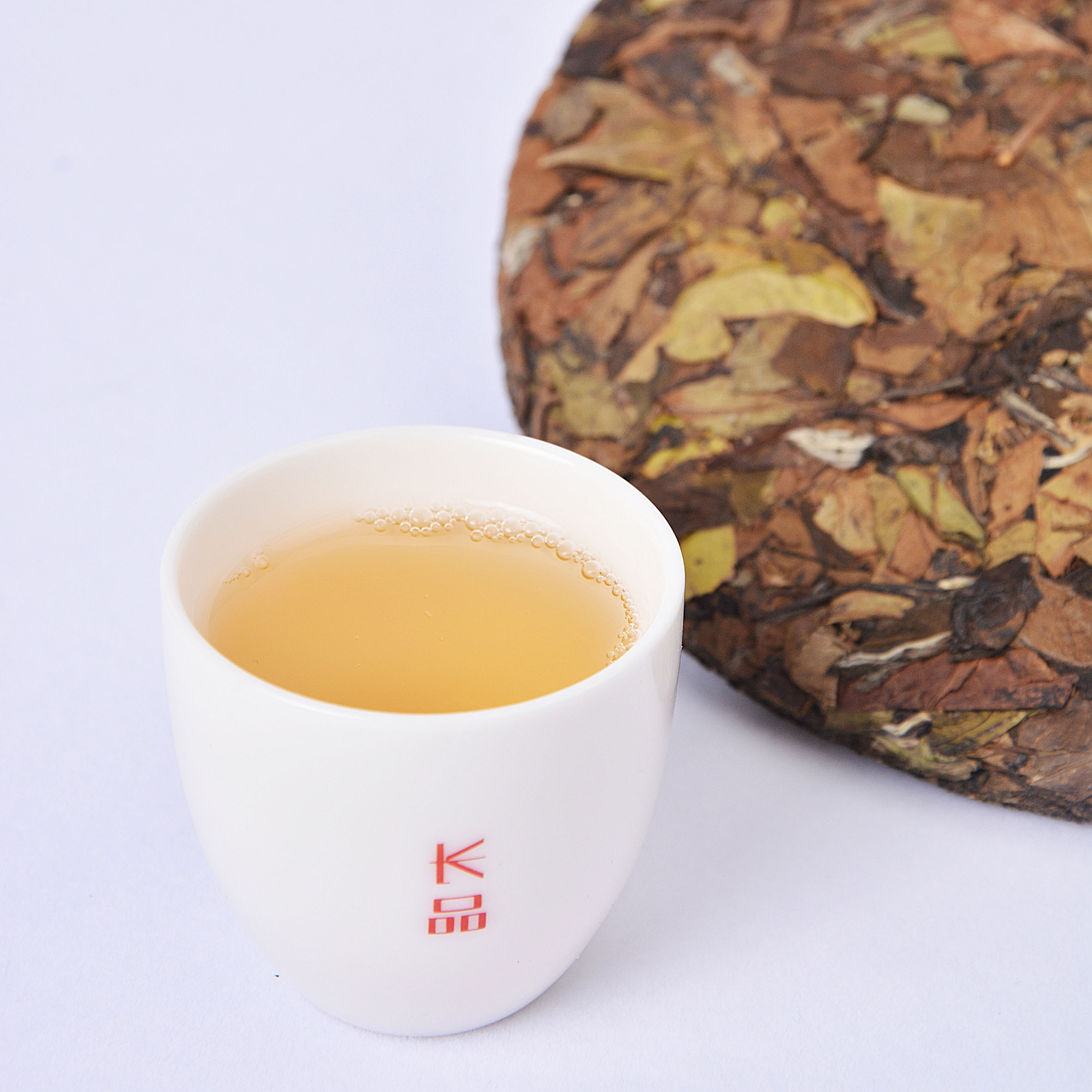 长品白茶水缘2018年一级贡眉300克饼茶